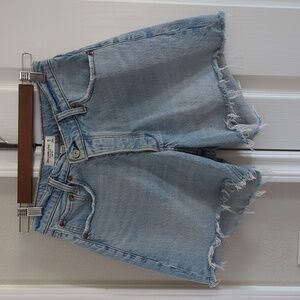 Abercrombie Curve Love Cross Over Button The Dad High Rise Short